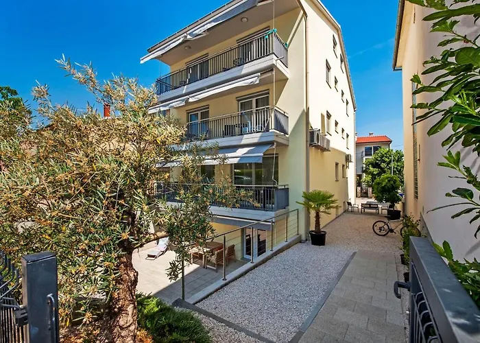 Apartments Anamar