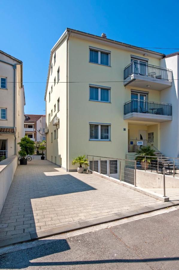 Apartament Anamar *